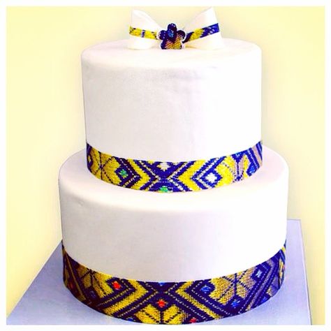 Perfect cake for an Ethiopian melse African Lobola Cakes, Traditional Cakes Wedding African, Africa Cake, African Wedding Cakes, African Cake, African Inspired Wedding, Mr Mrs Cake Toppers, Ethiopian Wedding, Traditional Wedding Cakes