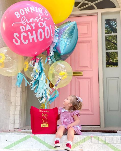 Back To School Balloons Decoration, First Day Of School Balloon Ideas, First Day Of School Balloon Decoration, 1st Day Of School Balloons, First Day Of School Balloons, Back To School Balloon Garland, First Day Of School Balloon, Back To School Balloon Arch, Back To School Balloon Decor