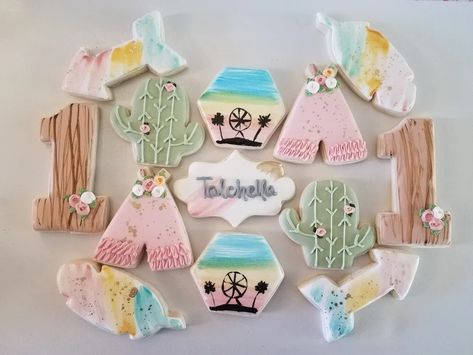 Tee Pee Centerpiece, Country Chic Party, Dipped Feathers, Woodland Creatures Baby Shower, Flower Sugar Cookies, Wrapped Sticks, Coachella Party, Best Cookies Ever, Tee Pee