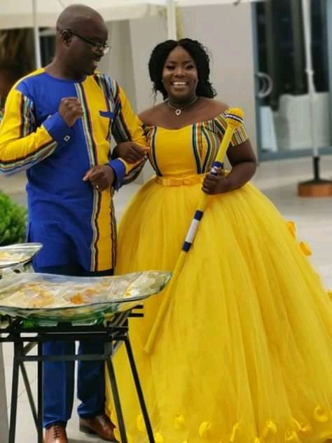 Venda Wedding Dresses, Lobola Outfits Woman Dresses, Lobola Outfits, African Print Jumpsuit, Couples African Outfits, South African Traditional Dresses, Fancy Short Dresses, Dresses For Pregnant Women, African Traditional Wear