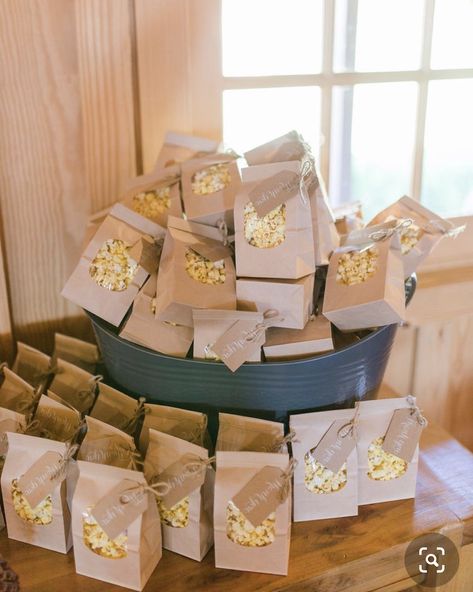 Door Gift Ideas Wedding Diy, Chex Mix Wedding Favor, Kettle Corn Wedding Favors, Rehearsal Favors, Woodland Wedding Favors, Popcorn Party Favors, Hummingbird Wedding, Ranch Style Weddings, Food Favors