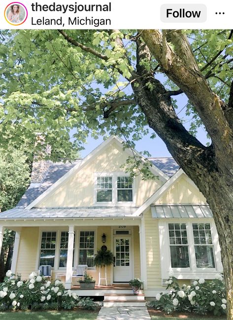 Cottage House Styles Exterior, Yellow Country House, Midwest Home Aesthetic, Yellow Cottage Exterior, Pale Yellow House Exterior, French Cottage House Exterior, Yellow Home Exterior, Light Yellow House, American Cottage House