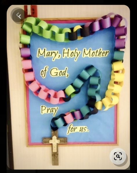 Preschool Rosary Craft, Lent Bulletin Boards Catholic, Lent Door Decorations Classroom, Rosary Bulletin Board Ideas, Catholic Schools Week Art Projects, Mary Bulletin Board Ideas, Rosary Crafts For Kids Catholic, Catholic Schools Week Ideas Activities, Catholic School Bulletin Board Ideas