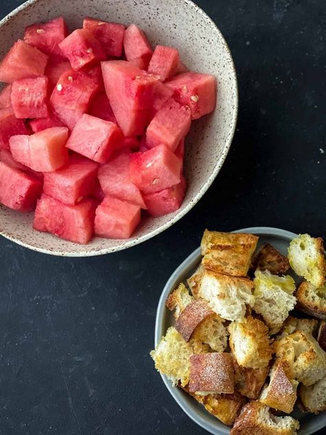 Watermelon Panzanella is such a popular twist on the classic Italian salad. Really great for the summer months and best served at cookouts and BBQs. Tomato Bread, Panzanella Salad, Bread Salad, Easy Sides, Italian Salad, Classic Italian, Side Salad, Sweet Savory, Watermelon