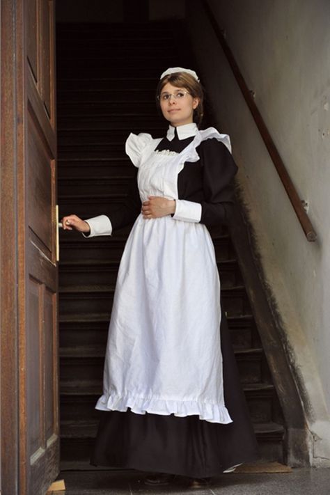 . Victorian Maid, Country Manor, Maid Uniform, Gender Inequality, French Maid, Maid Outfit, The Maids, Maid Dress, Anne Marie