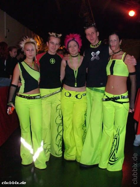 Rave Outfits 2000s, 90s Rave Outfit, Rave Outfits 90s, 2000s Rave Fashion, 90s Rave Aesthetic, 90s Rave Fashion, Rave Diy, Cybergoth Outfits, 90s Style Fashion