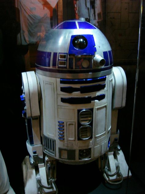 Star Wars Droids, R2 D2, Drawing Tutorials, Long Time Ago, The Force, Football Helmets, Subjects, Of Course, Force