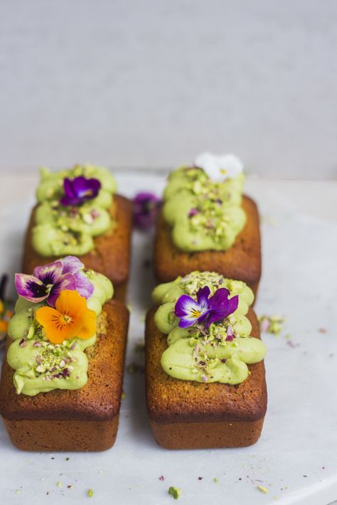 Cake Loaves, Afternoon Tea Ideas, Avocado Frosting, Mini Loaf Cakes, Avocado Cake, Mini Loaves, Afternoon Tea Recipes, Tea Ideas, Pistachio Cake