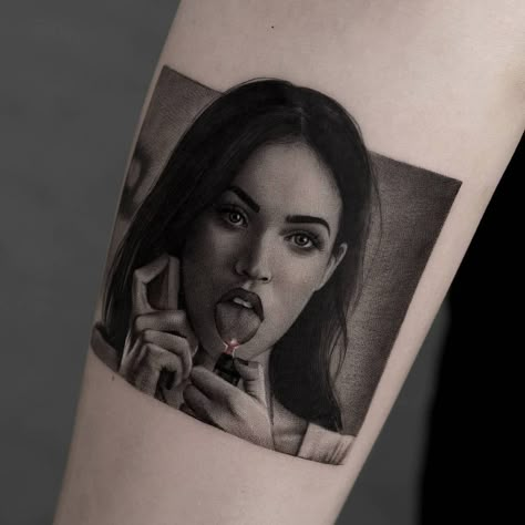 Megan Fox Tattoo Portrait, Jennifer's Body Tattoo Ideas, Megan Fox Tattoo Ideas, Spooky Realism Tattoo, Jennifers Body Tattoo Design, Jennifer's Body Tattoo, Jennifer’s Body Tattoo, Realistic Tattoo Design Ideas, Horror Themed Tattoos