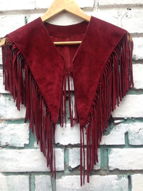 Western Fringe Vest, Fringe Clothes, Fringe Clothing, Fringe Shirt, Fringe Poncho, Looks Country, Boho Cowgirl, Fringe Fashion, Suede Fringe