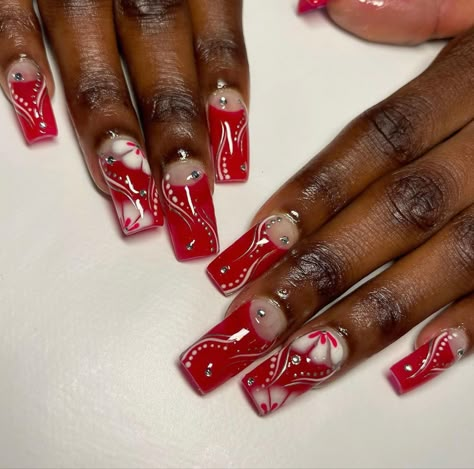 Red French Tip Nails Y2k, Red Nails 90s, Old School Nails Acrylic, 90s Inspo Nails, 2000s Nail Art Designs, Early 2000s Acrylic Nails, Old School Acrylic Nail Designs, 2000s Nails Acrylic Y2k Short, Christmas Nails Y2k