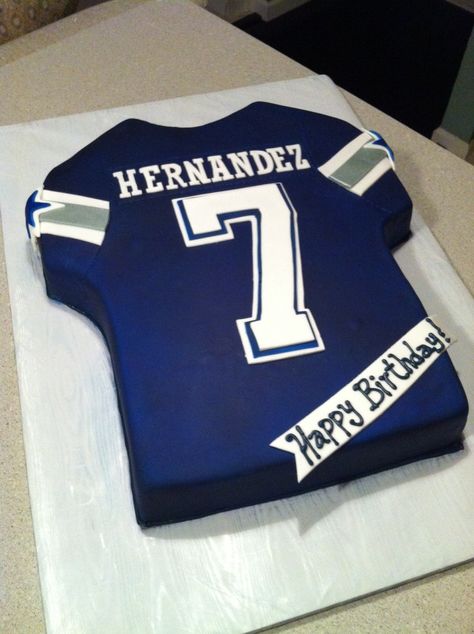 dallas cowboys birthday cake | Posted by Nancy Lopez at 6:28 PM Dallas Cowboys Birthday Party Decoration, Dallas Cowboys Birthday Party Ideas, Dallas Cowboys Party Ideas, Cowboys Football Cake, Cowboys Birthday Party, Football Jersey Cake, Dallas Cowboys Birthday Cake, Dallas Cowboys Birthday Party, Cowboys Cake