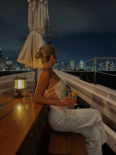 Nyc boat dinner 
nyc aesthetic picture inspo 
neutral outfit inspo 
nyc outfit inspo 
boat dinner outfit inspo 
nyc aesthetic
white outfit inspo 
nyc boat aesthetic
boat dinner boat party outfit Boat Dinner Aesthetic, Boat Date Outfit, Boat Dinner Outfit, Boat Dinner, Zara Street Style, Ootd Zara, Dinner Aesthetic, Aesthetic Nyc, Dinner Date Outfits