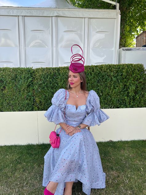 Royal Ascot Outfits Women, Fascinator Hats Wedding Guest, Derby Dresses And Hats Outfit, Derby Outfits For Women Classy, Royal Ascot Outfit, Wedding Guest Hats, Ladies Day Outfits, Royal Ascot Fashion, Hats 2022