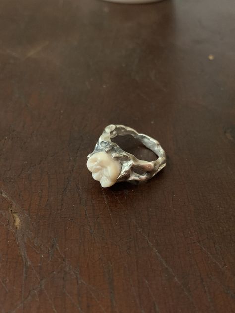 Jewelry Made Of Teeth, Tooth Ring Jewelry, Jewelry Made From Teeth, Soldering Jewelry Rings, Animal Teeth Jewelry, Human Teeth Jewelry, Tooth Jewellery, Teeth Ring, Teeth Tattoo