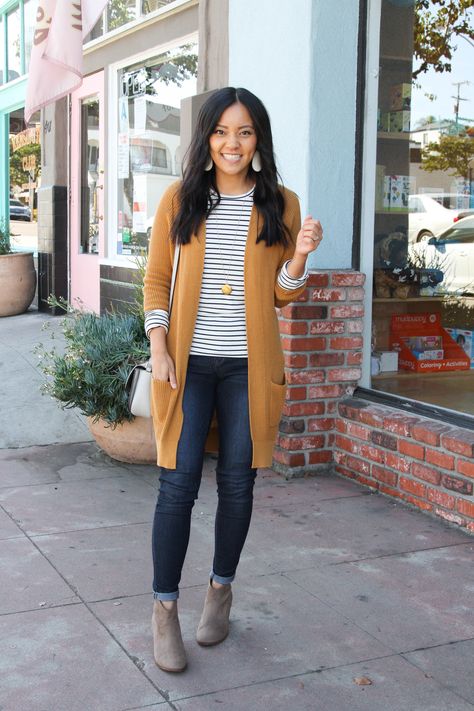 striped tee + long tan cardigan + skinny jeans + taupe booties Casual Dinner Outfit Winter 2023, Business Casual Outfits Jeans, Outfit With Long Cardigan, Long Cardigan Outfit, Wineries Outfit, La Girls, Tan Cardigan, Business Casual Outfits For Women, Business Casual Outfits For Work