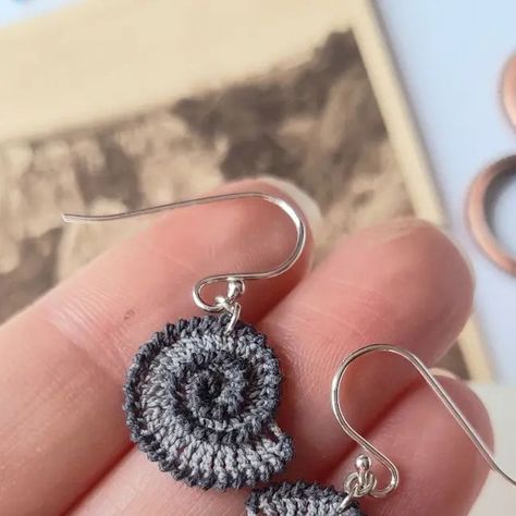 Micro Crochet, Who Asked, Venn Diagram, The Spiral, Crochet Things, Shell Pattern, Crochet Motifs, Give It To Me, Stamp