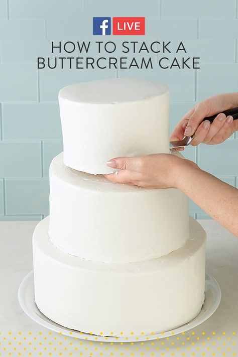 Watch and learn how to stack a buttercream cake using wooden dowel rods. This technique is just what you need when making beautiful large cakes for weddings or other special occasions. Ensure that your cake stands up tall by following these steps! #wiltoncakes #cakedecorating #cakeideas #buttercreamcake  #weddings #weddingcakes #weddingcakeideas #cakedecorating #howtostackacake #facebooklive #videos #diy #howto How To Make Wedding Cake, How To Stack Cakes, Plats Healthy, Diy Wedding Cake, Wilton Cake Decorating, Wedding Cake Recipe, Tiered Cake, Gateaux Cake, Wilton Cakes