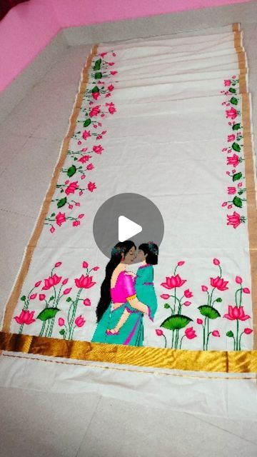 Paintings On Sarees, Diy Saree Painting, Kerala Saree Painting Designs, Painting Sarees Design, Saree Fabric Painting Designs, Saree Painting Designs Hands, Fabric Painting On Sarees, Fabric Paint Designs Creative, Umbrella Painting