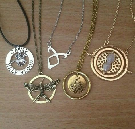 All These Lovely Necklaces That I Don't Have The Money To Buy  On Etsy on Mischiefmerch Percy Jackson Jewelry, Percy Jackson Merchandise, Book Harry Potter, Percy Jackson Movie, Books Photography, Percy Jackson Wallpaper, Fandom Jewelry, Cyberpunk Clothes, Percy And Annabeth