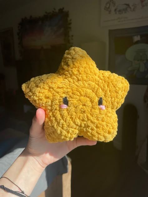 Crochet Plushies With Normal Yarn, How To Make Soft Toys, Yellow Crochet Animals, Cool Crochet Pillows, Crochet Small Pillow, Alt Crochet Plushies, Yellow Yarn Crochet Ideas, Yellow Crochet Plushies, Autumn Crochet Plushies