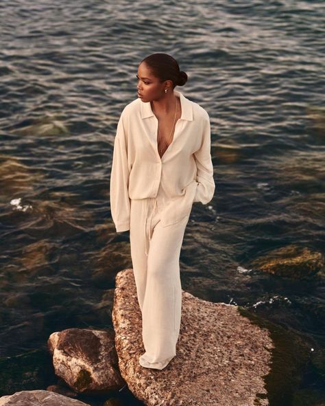 All Posts • Instagram Ryan Destiny Photoshoot, Ryan Destiny Outfits, Ryan Destiny Style, Ryan Destiny, Fall Evening, Creative Photoshoot Ideas, Black Art Painting, White Suit, All White Outfit