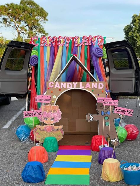 Trunker Treat Ideas, Diy Halloween Gifts, Candy Decorations Diy, Set Up Ideas, Halloween Pumpkin Crafts, Candy Land Decorations, Decoration Vitrine, Christmas Tree Candy, Candy Land Christmas Decorations Diy