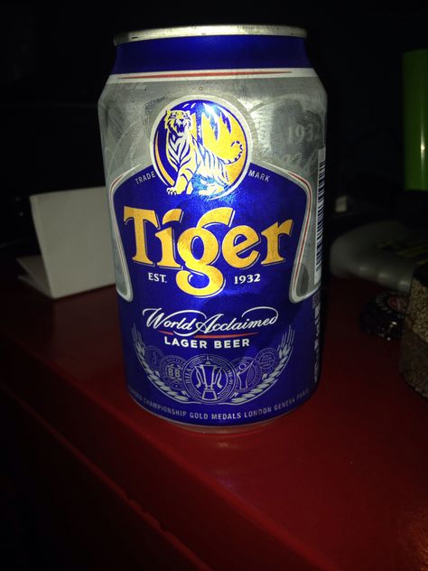 Tiger beer from the Lidl acia weeks 5% lager not bad at all Tiger Beer Drinks, Bia Tiger, Tiger Beer, Beer Photos, Photos For Profile Picture, Beer Cans, Lager Beer, Quotes Quran, Not Bad