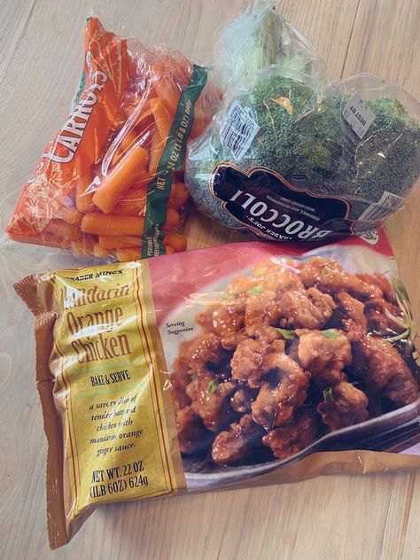 Mandarin Orange Chicken, Trader Joes Recipes Dinner, Trader Joes Recipes Healthy, Mandarin Chicken, Easy Orange Chicken, Steamed Carrots, Trader Joes Recipes, Orange Chicken Recipe, Ginger Sauce