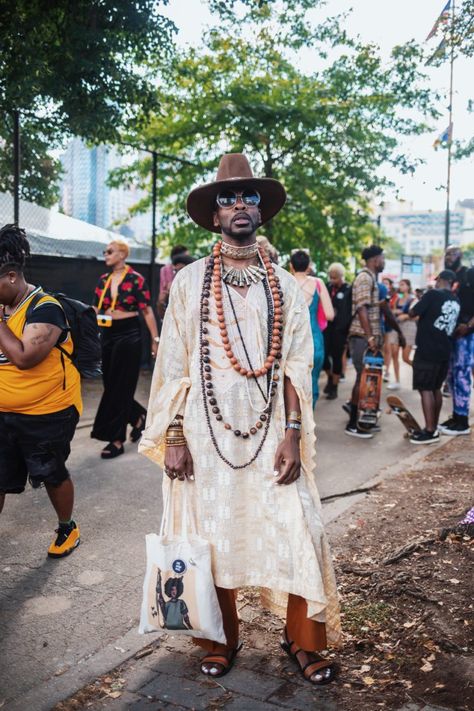 African Boho Fashion, Neo African Fashion, Afro Fusion Fashion, Afropunk Fashion Street Styles, Afropunk Jewelry, Afro Punk Outfits Men, Afro Futurism Fashion Men, Afropunk Festival Fashion, Afrofuturistic Fashion