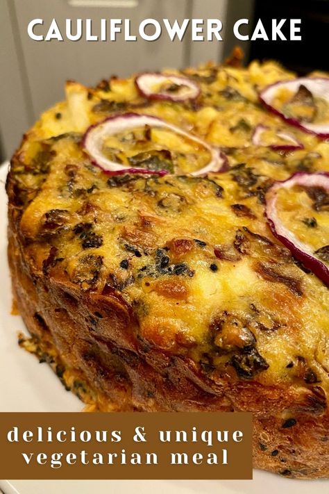 Cauliflower Cake, Cauliflower Cakes, Vegetarian Meal, Traditional Cakes, Cauliflower Recipes, Meatless Monday, Delicious Vegetarian, Meatless Meals, Vegetarian Recipes Healthy