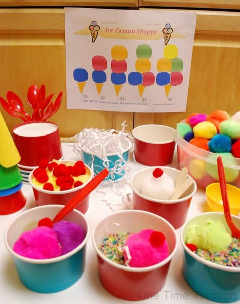 Preschool Dramatic Play, Dramatic Play Themes, Ice Cream Shoppe, Dramatic Play Ideas, Prop Box, Dramatic Play Area, Dramatic Play Preschool, Restaurant Themes, Ice Cream Theme