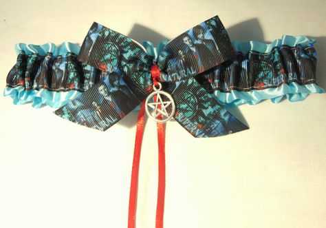 Supernatural Wedding Ideas, Supernatural Wedding Theme, Supernatural Wedding, Supernatural Pentagram, Supernatural Theme, Wedding Plans Ideas, Wedding Garter, Supernatural Fandom, Deathly Hallows