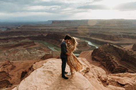 Dead Horse Point State Park, Desert Engagement Photos, Utah Elopement, Utah Adventures, Mountain Engagement Photos, Adventure Photos, Canyonlands National Park, Engagement Photo Locations, Moab Utah