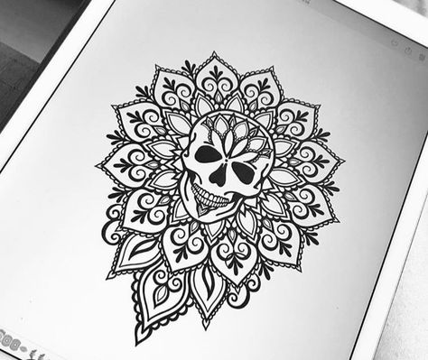 Halloween Mandala Tattoo, Halloween Spine Tattoo, Gothic Mandala, Sugar Skull Drawing, Henna Drawings, Thigh Tattoo Designs, Cool Tattoo Drawings, Skull Art Drawing, Leg Tattoos Women