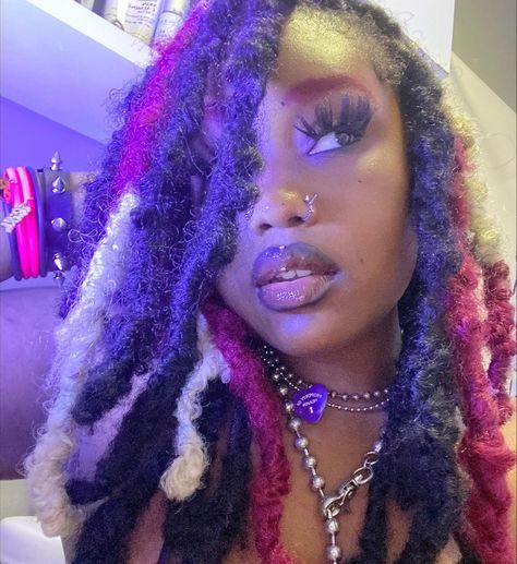 Colorful Faux Locs, Y2k Hairstyles, Faux Locs Hairstyles, Black Hair Styles, Girl Braided Hairstyles, Dyed Hair Inspiration, Braids Locs, Dye My Hair, Locs Hairstyles