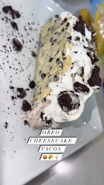 Oreo Tacos Recipe, Oreo Cheesecake Tacos Recipe, Oreo Cheesecake Tacos, Oreo Tacos, Cheesecake Tacos, Sweet Taco, Love Recipe, Dessert Taco, Oreo Recipes