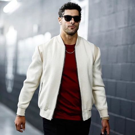 Jimmy Garoppolo, Bodybuilders Men, Social Circle, Camera Shy, Men Style Tips, Nfl Players, Nice Dresses, Fall Outfits, Nfl