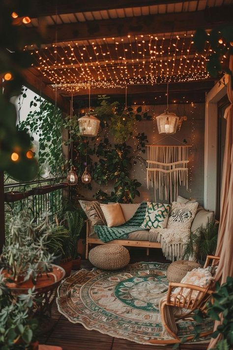 Contemporary Balcony Ideas, Plant Decor Patio, Balcony Decor Lights, Small Outside Porch Ideas, Small Porch Lighting Ideas, Small Decking Ideas, Boho Balcony Ideas Apartment, Balcony House Ideas, Cottagecore Balcony