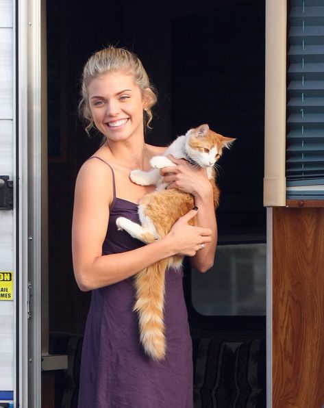 AnnaLynne McCord Naomi Clark, Holding A Cat, Celebrities With Cats, Annalynne Mccord, Cat Reference, Lights Camera Action, Great Cat, Cat Mouse, Modern Cat