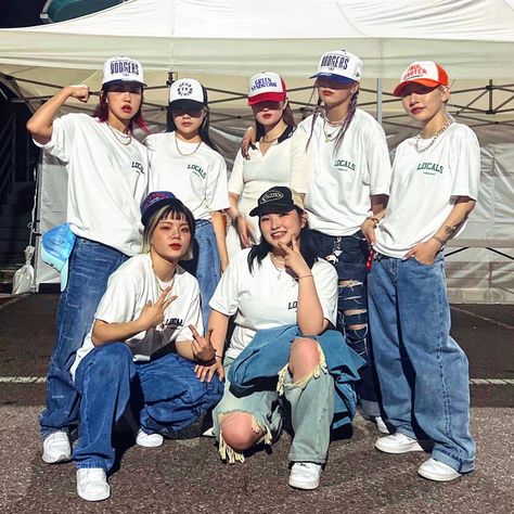 Hiphop Outfit Dancers, Hiphop Dance Outfit Dancers, Hiphop Outfit Men, Dance Crew Outfits, Hiphop Dance Outfit, Hip Hop Dance Team, Dance Team Clothes, Street Dance Outfits, Dunk Outfits