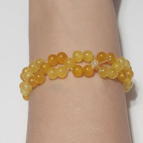 Yellow amber glass beaded bracelet 
Measures approximately 6.5 inches
Stretchy 
6mm beads

#bracelet #yellowjewels #yellow Glass Beaded Bracelet, Yellow Accessories, Glass Beaded Bracelets, Beads Bracelet, Amber Glass, Beaded Bracelet, Women's Jewelry, Glass Beads, Amber