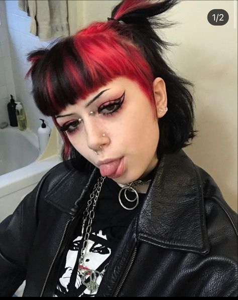 Goth Colored Hair, Short Goth Hairstyles, Short Goth Haircuts, Short Goth Hair, Goth Hair Color Ideas, Halo Hair Color, Red Halo Hair, Black And Red Hair, Punk Rock Hair