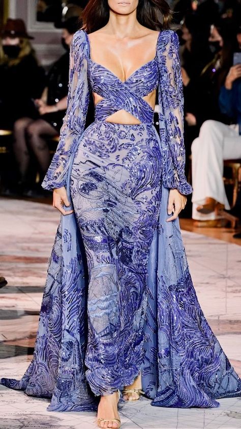 Zuhair Murad Spring Summer 2022 #zuhairmurad #zuhairmurad2022 #fashion #moda #dress #vestido #gown Runway Fashion Gowns, 2022 Couture, Runway Gowns, Dreamy Gowns, Exquisite Gowns, Looks Party, Spring Summer 2022, Zuhair Murad, Gala Dresses