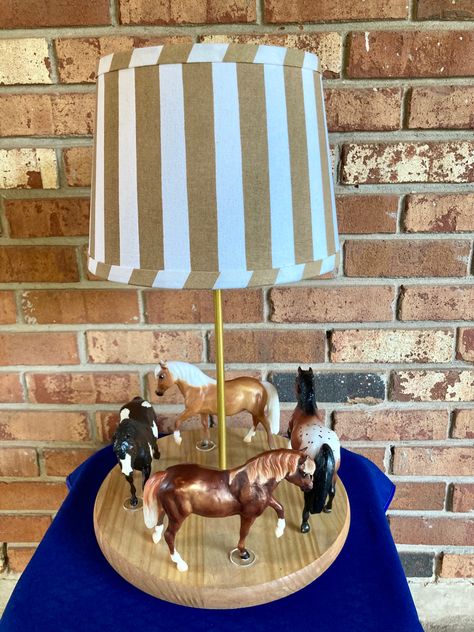 Horse Bedroom, Horse Lamp, Horses Theme, Beautiful Horse Pictures, Horse Bits, Horse Designs, Horse Pictures, Bedroom Themes, Beautiful Horses