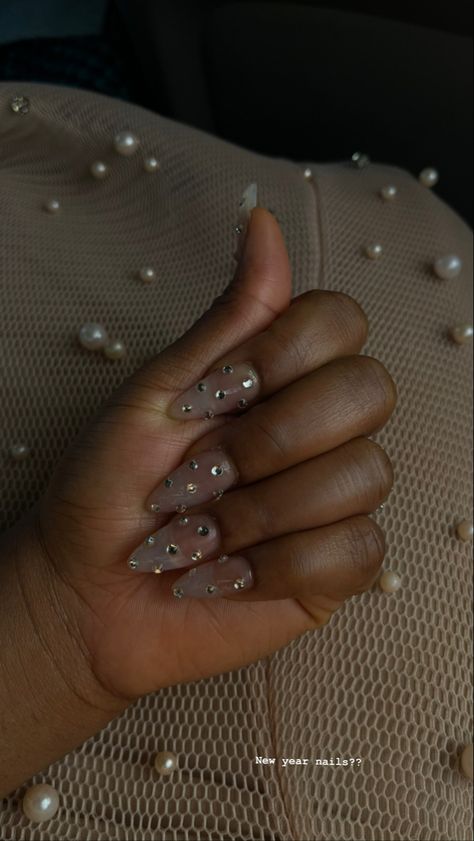 Bedazzled nails Pearl Nails Black Women, New Year Nails, New Year's Nails, Mani Pedi, Skin Tone, Stylish Nails, Skin Tones, You Nailed It, Nail Inspo