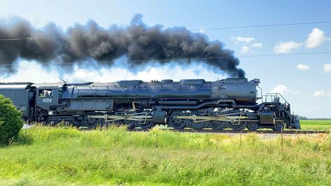 Old Train Pictures, Model Steam Trains, Trains Photography, Union Pacific Train, Steam Trains Photography, Big Boy 4014, Train Wallpaper, Train Museum, Old Steam Train