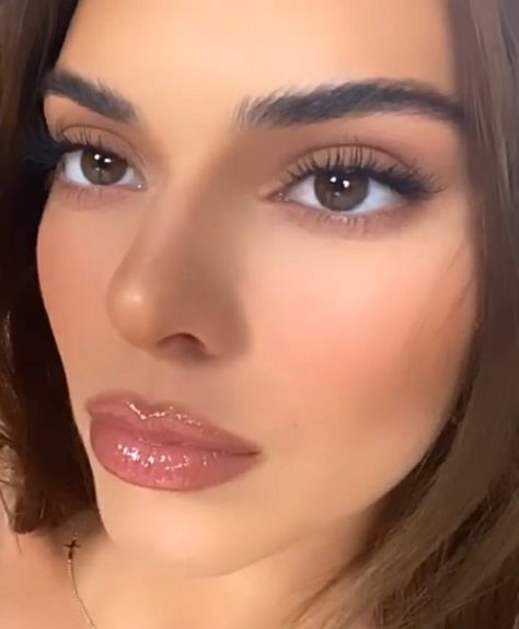 Kendall Jenner, Brown Hair, Long Hair, A Woman, Makeup, Hair, Instagram, Make Up