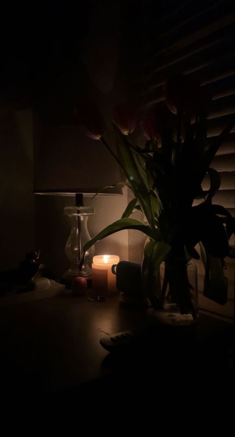 Aesthetic Blurry Mirror Selfie, Bedroom Candles, Backyard Picnic, Ganesh Wallpaper, Flower Iphone Wallpaper, Aesthetic Candles, Candle Aesthetic, Dslr Background Images, Shadow Pictures