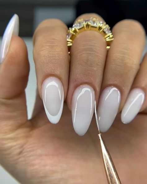 MetDaan Nails on Instagram: "Would you wear this with the gold or without ? 🤍✨ 1 or 2?   By @elennailedit" White On White French Tip Nails, Deco Nails, Fresh Nails, Simple Fall Nails, Milky Nails, Art Deco Nails, Acrylic Nail Set, Fall Gel Nails, Popular Nail Designs